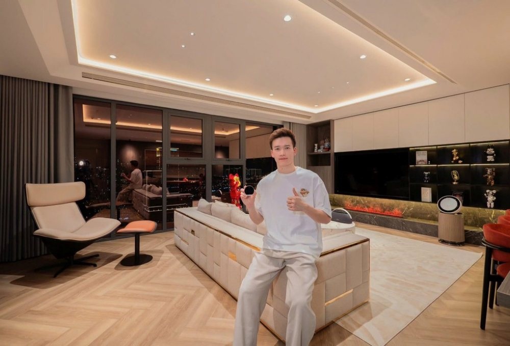 Cận cảnh nhà mới 'sang, xịn, mịn' của Hoàng Đức