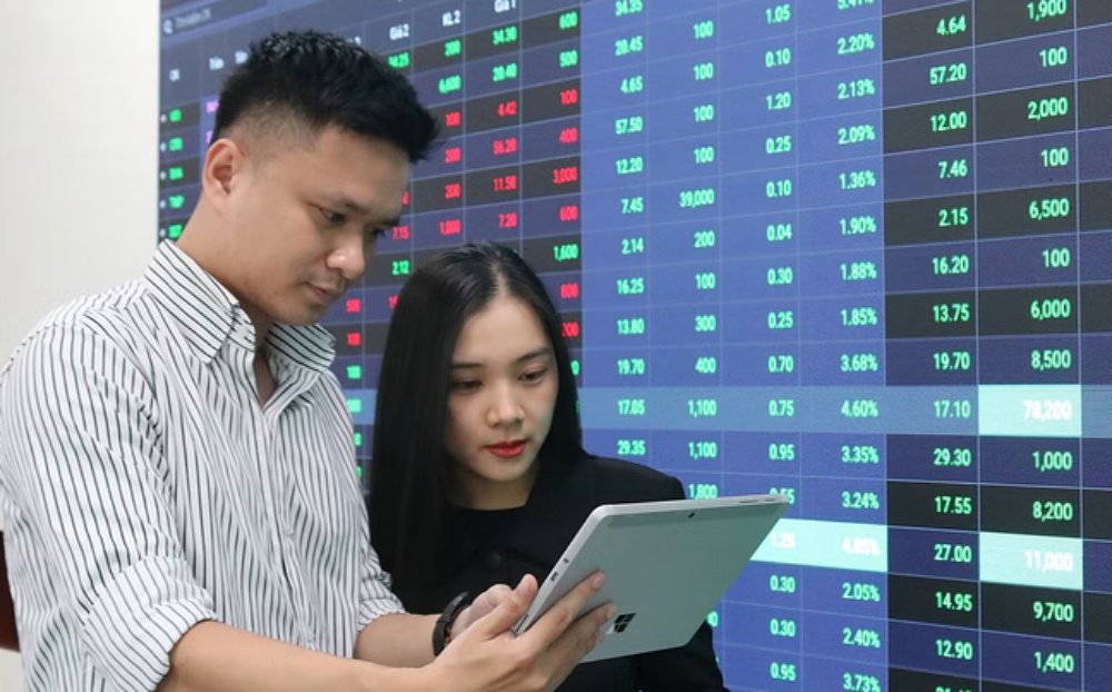 Đề xuất cho 1.000 nhà đầu tư thử nghiệm AI đặt lệnh chứng khoán