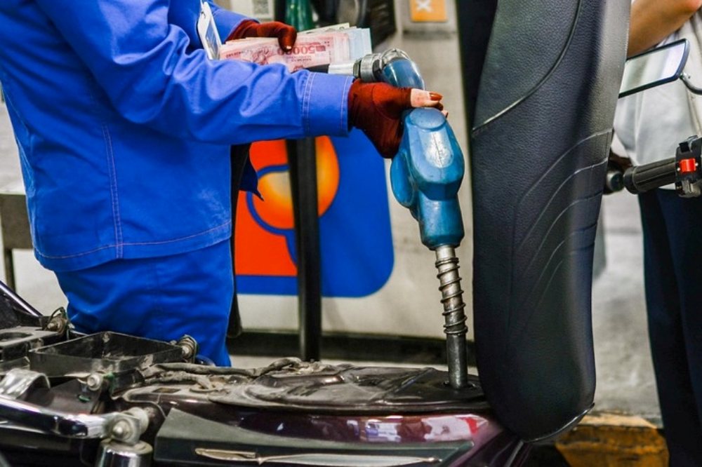 Giá xăng dầu hôm nay 16/8: Dầu thế giới tiếp đà tăng, WTI vượt 82 USD/thùng