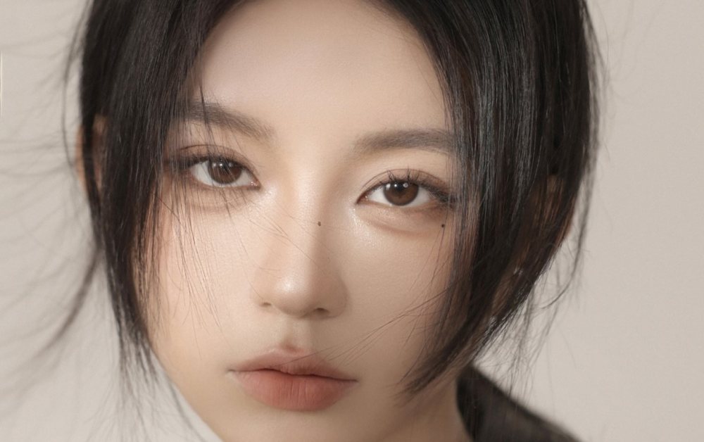 Khoe góc nghiêng viral khắp cõi mạng, gái xinh bất ngờ được ví như “Go Youn Jung Việt Nam”