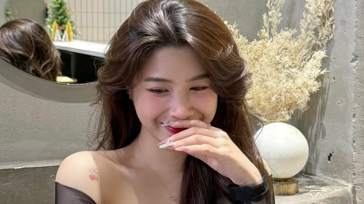 Khoảnh khắc “mèo con” của bà chủ phòng gym xinh đẹp khiến Hà Tiều Phu “tan chảy”