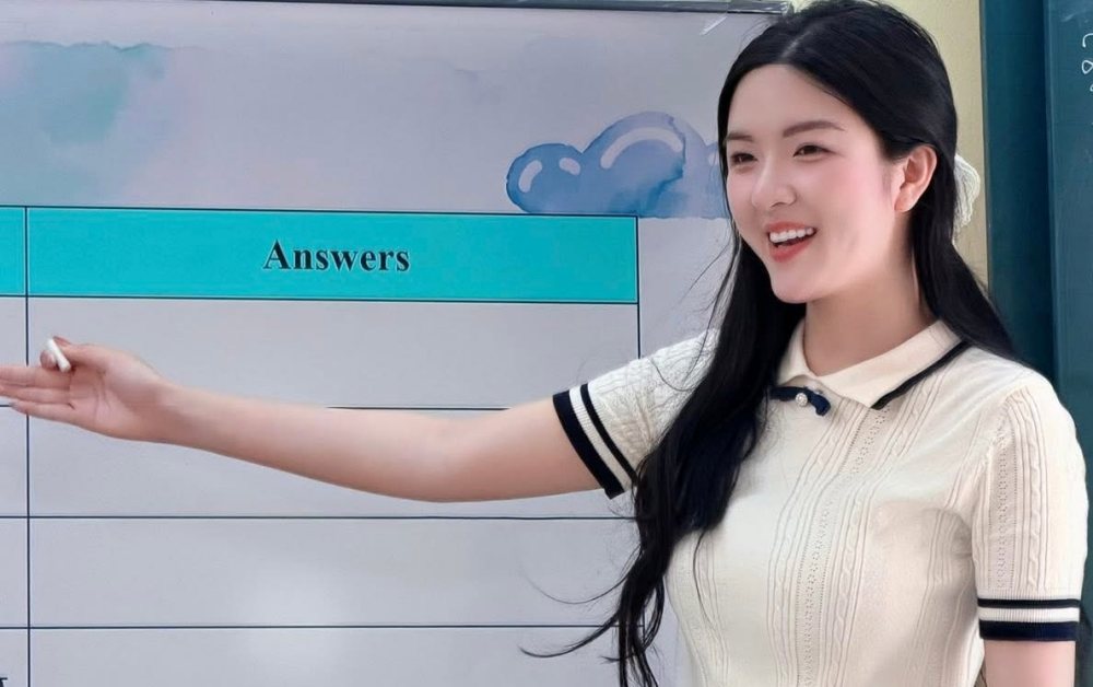 Bật mí sức hút của cô giáo tiếng Anh "nhà người ta": Vừa giỏi vừa duyên, thảo nào người xem "mê tít"!