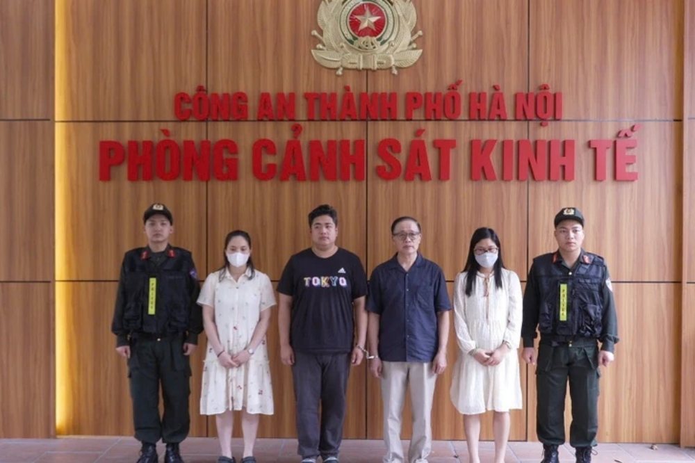 Khởi tố ông chủ Bảo Tín Minh Châu và con trai