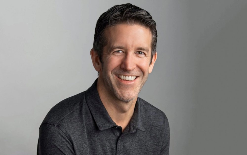 John Ternus – từ kỹ sư cơ khí đến “người được chọn” kế nhiệm CEO Apple