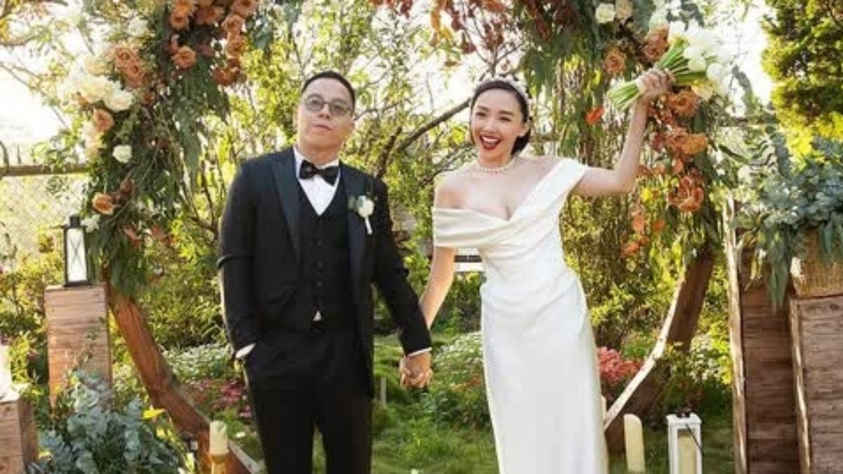 Mẹ Tóc Tiên không chấp nhận, căng thẳng với Touliver