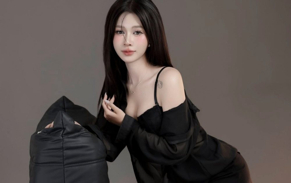 Bộ ảnh sinh nhật 18+ gợi cảm của nữ tuyển thủ Liên Quân Mobile