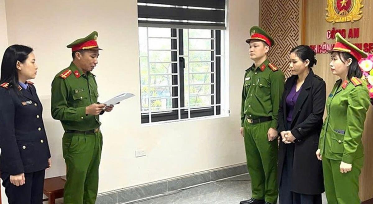 Khám xét chỗ ở, bắt Đậu Thị Huyền Trang