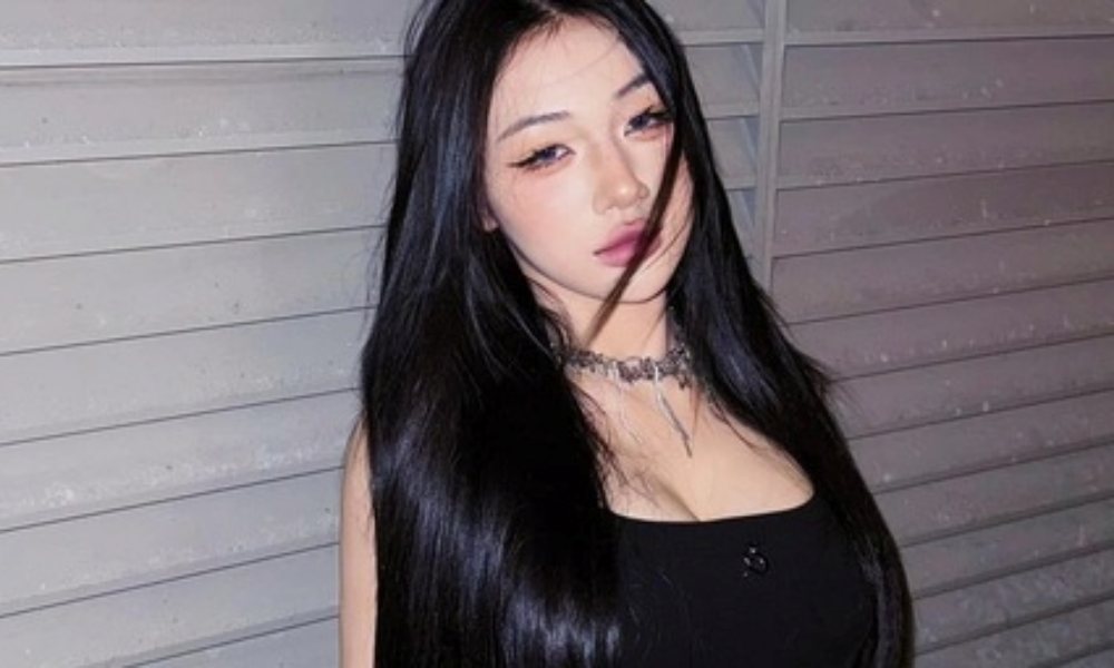 Quá khứ bị "đào bới" lại, Trần Hà Linh nhận nhiều công kích, fan cứng bức xúc thay