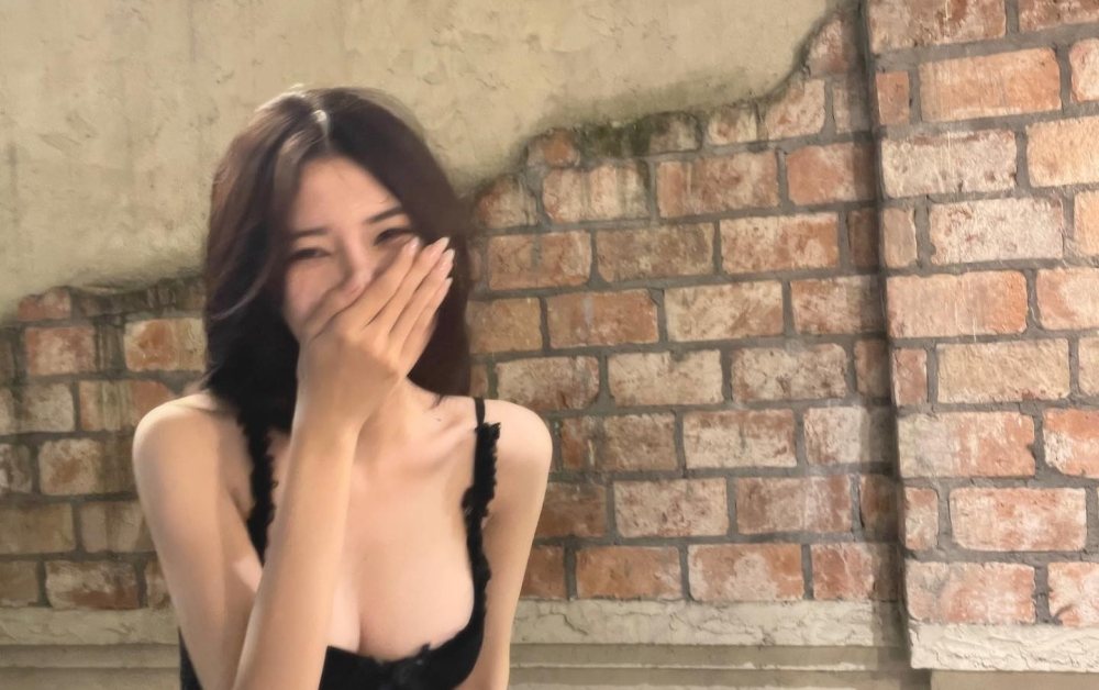 Hot girl Liên Quân tiết lộ "sốc" chuyện yêu đương