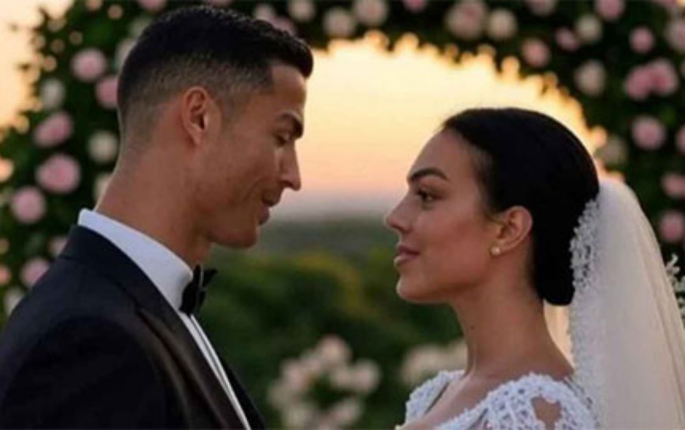 Ronaldo vung tiền tổ chức đám cưới xa hoa nhất thế kỷ