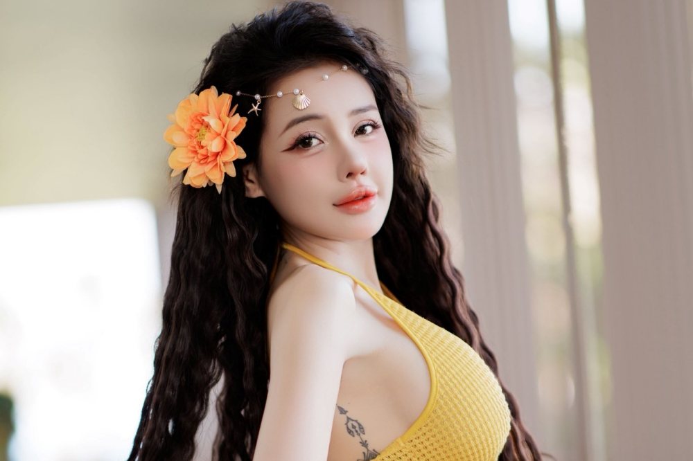 Lộ clip Ngân 98 gây sốt mạng xã hội