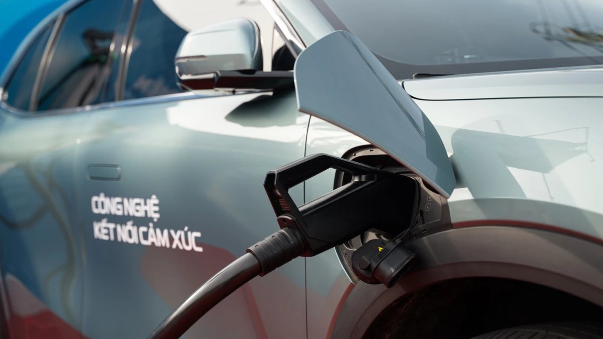 Công nghệ 01/12: Tasco bắt tay Esky phủ sóng trạm sạc nhanh cho xe điện