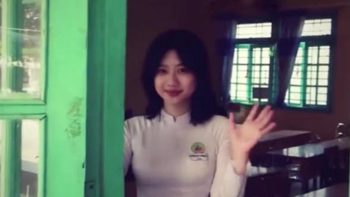 “Bạch nguyệt quang” Đồng Tháp gây sốt với clip 21 giây trong lớp học