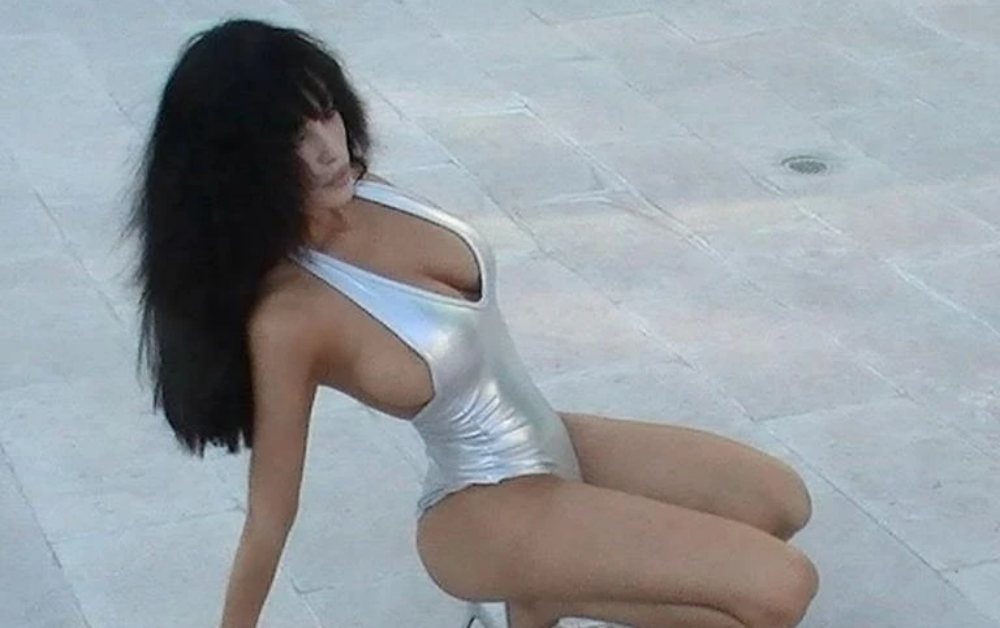 Bianca 'bắt chước' vợ cũ Kanye West