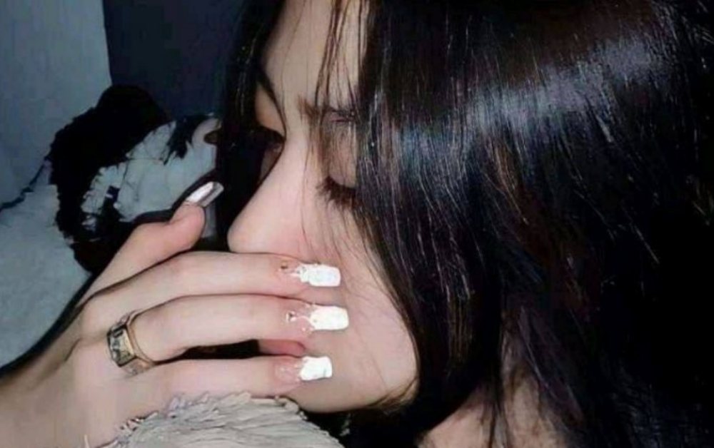 Chìm đắm trong profile của nữ game thủ Genshin Impact 3,7 triệu follow, nhan sắc và tài năng đều "cực phẩm"