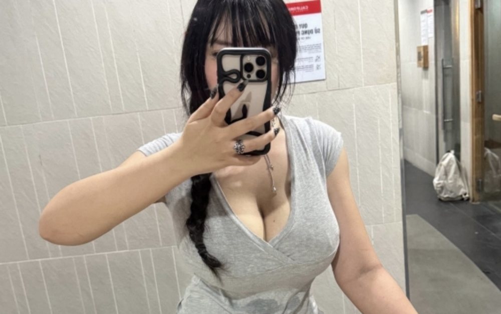 Cận cảnh vóc dáng của nữ gymer sở hữu hai số đo trên 1 mét