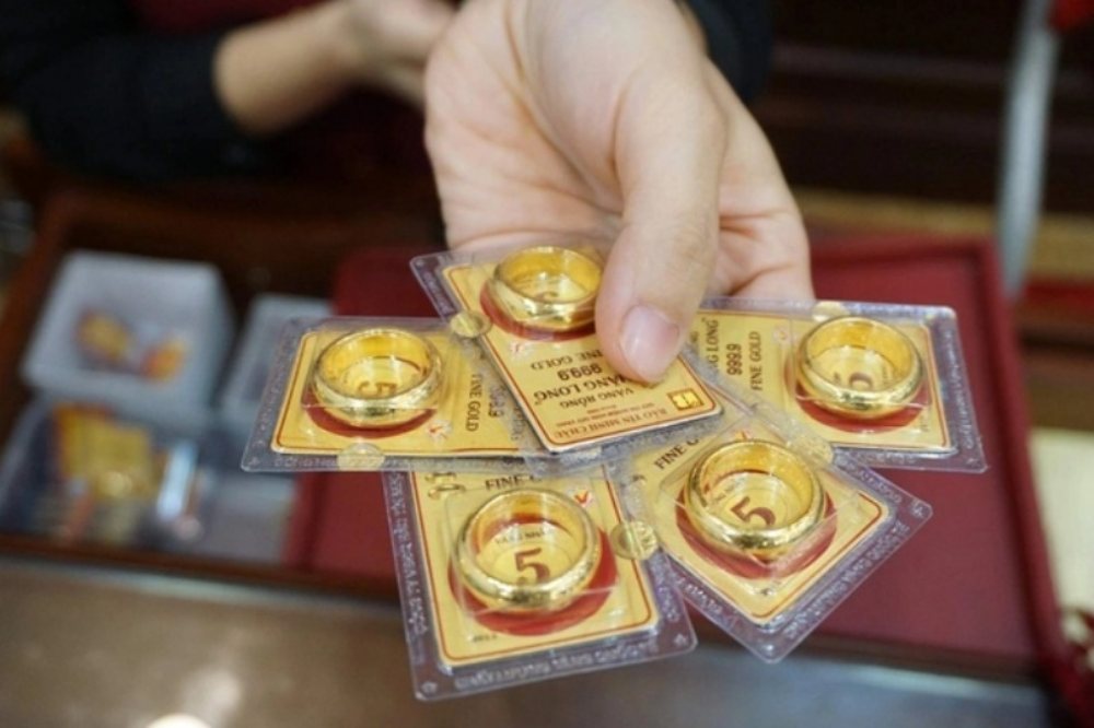 Cập nhật giá vàng hôm nay ngày 6/3 đồng loạt giảm rất mạnh