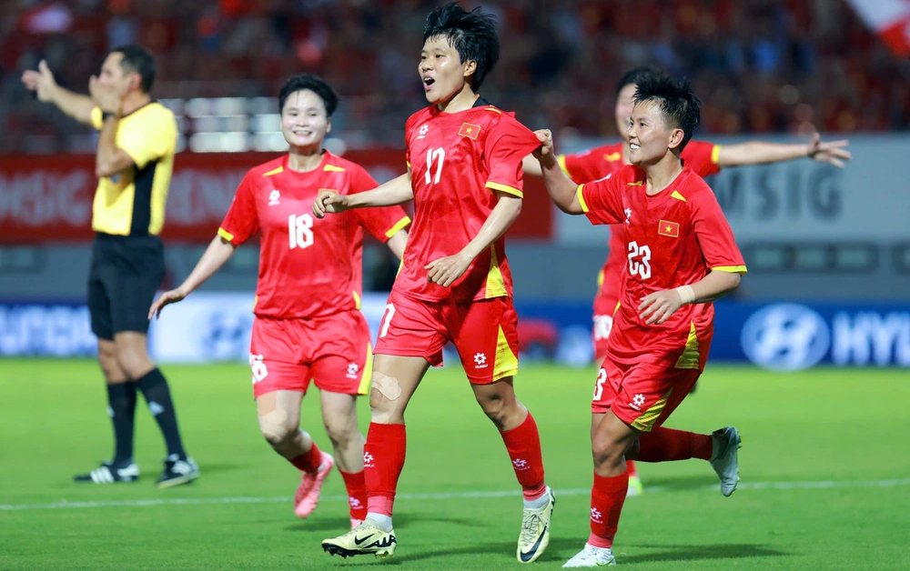 ĐT Việt Nam vs Australia: Kinh nghiệm đối đầu sức mạnh (20h00 ngày 16/8, FPT Play trực tiếp bán kết AFF Cup nữ)