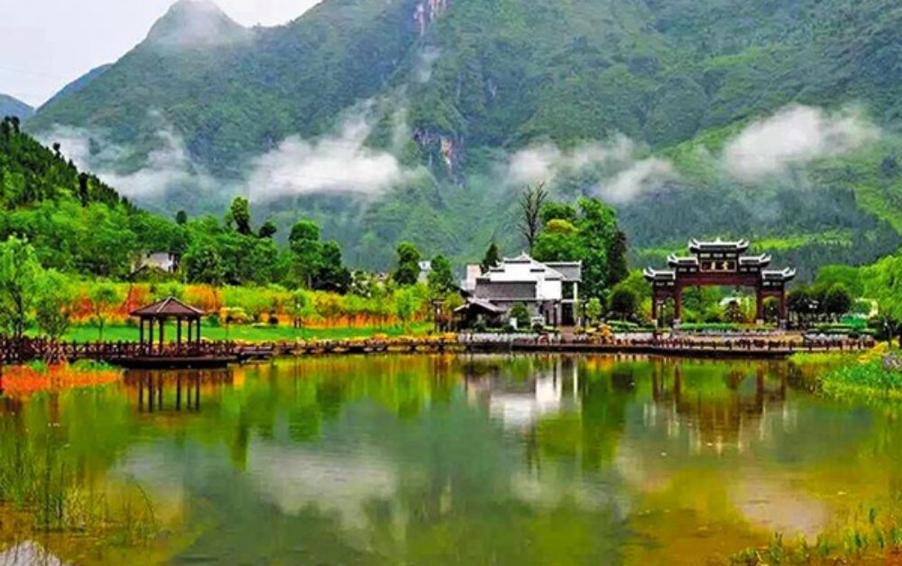Lật thuyền du lịch tại Trung Quốc, nhiều người thương vong