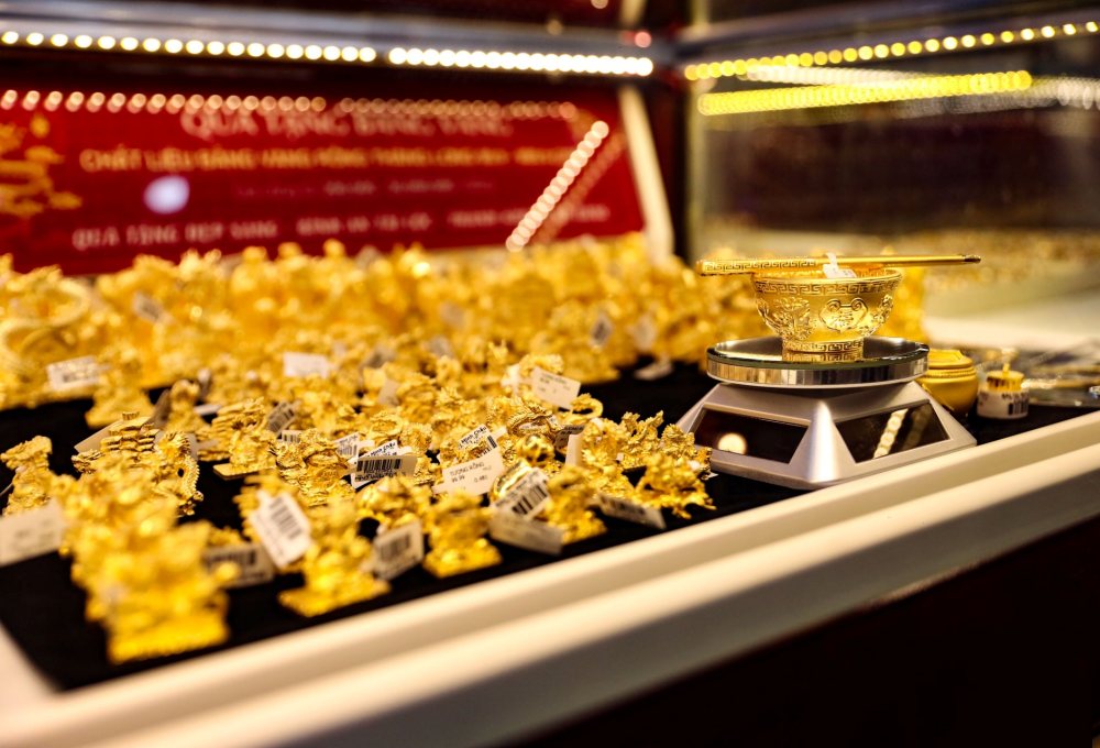 Giá vàng hôm nay 29/10/2025: Vàng thế giới giảm, SJC đảo chiều bật tăng mạnh