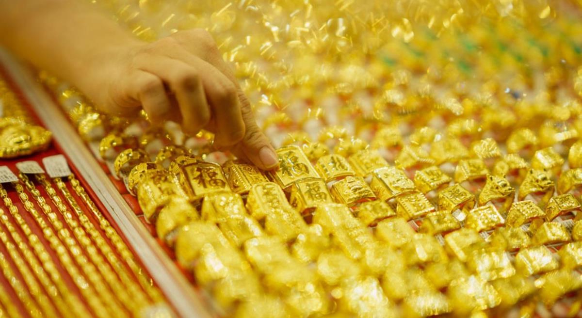 Giá vàng hôm nay 2/10/2025: SJC 'quay xe' giảm