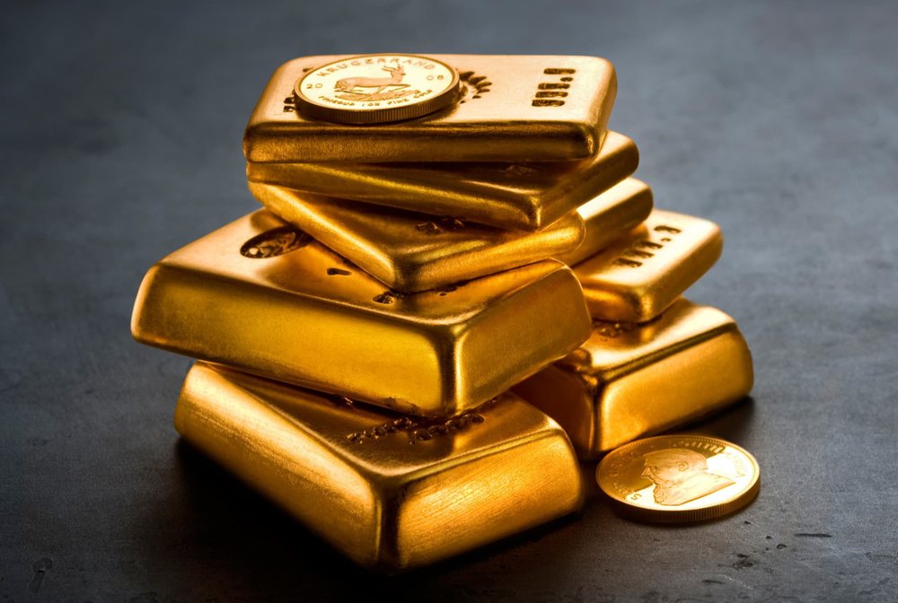 Giá vàng thế giới giảm nhẹ trước áp lực lạm phát và lãi suất cao