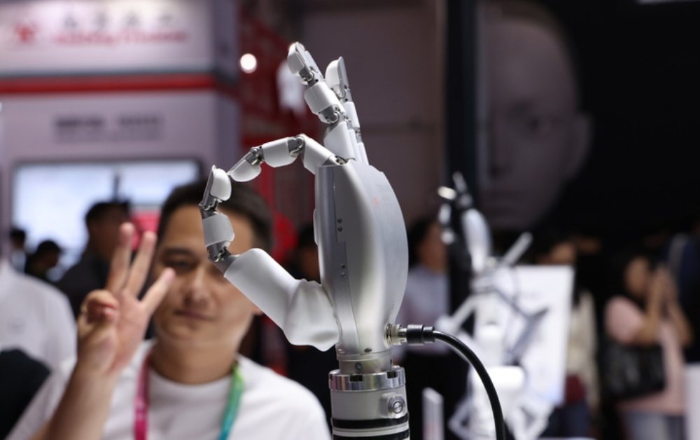 Công nghệ 10/8: Trung Quốc đặt tham vọng dẫn đầu công nghiệp robot