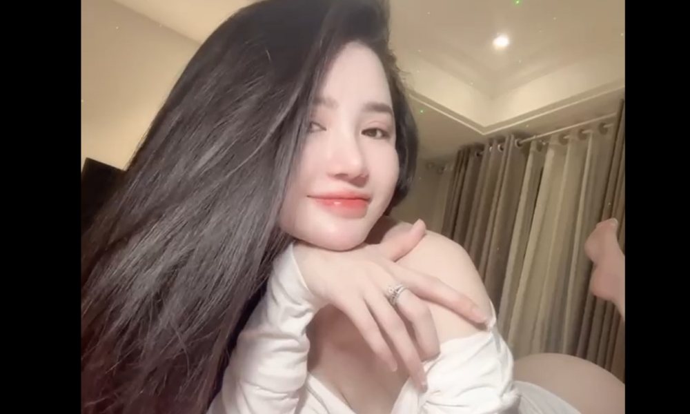 Lộ clip chống tối cổ Eira2004 15 phút mới nhất full không che
