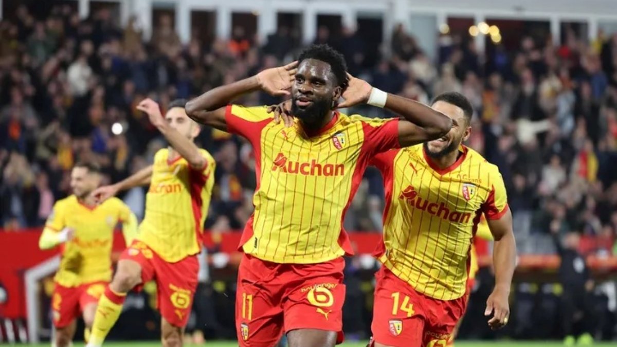 Nhận định Lens vs Angers 02h45 ngày 21/3, vòng 27 Ligue 1