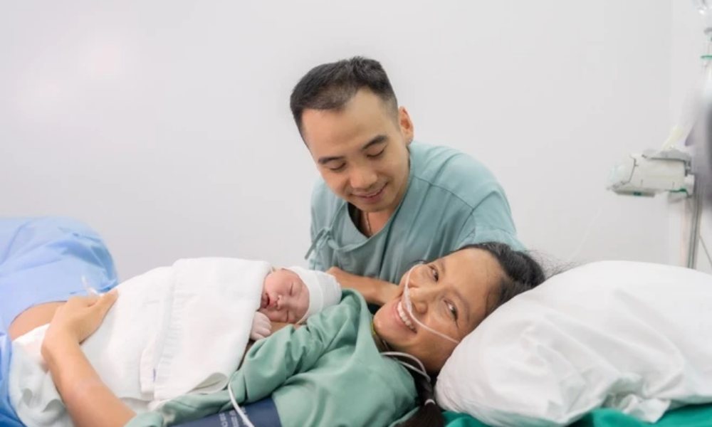 H'Hen Niê sinh con gái đầu lòng