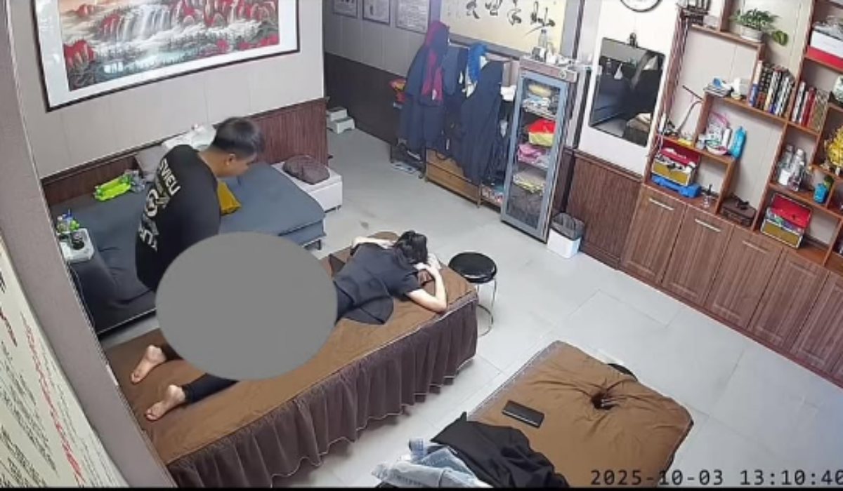 Cái nghề nó bạc!