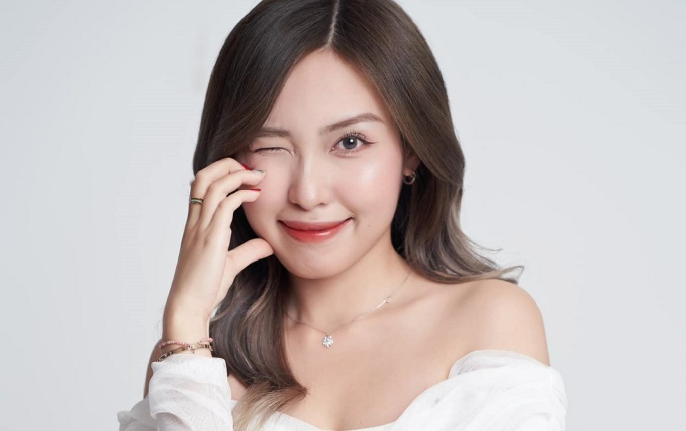 Linh Sim (pwh_linh) gây sốt: Hot TikToker 2K sở hữu body cuốn hút, clip viral gây tranh cãi