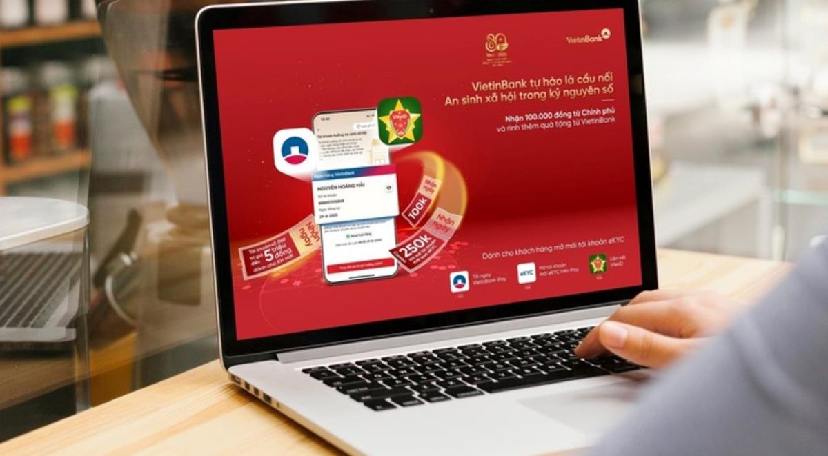 Nhận quà từ Chính phủ – Niềm vui nhân đôi cùng VietinBank