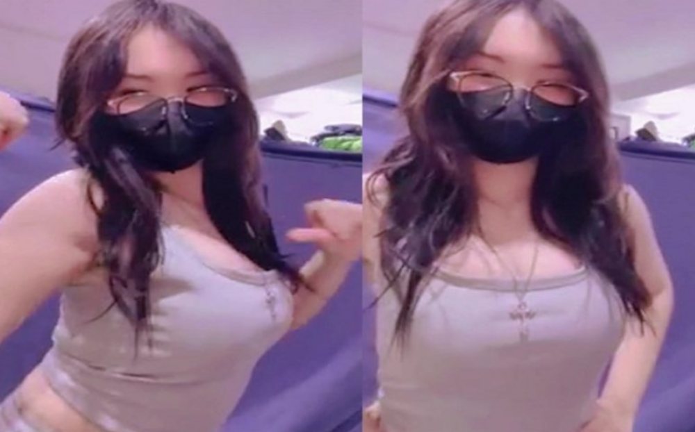 Clip Mun 2ka11 lộ clip hot tele Mun Xinh Đẹp show hàng Tiktoker Hot