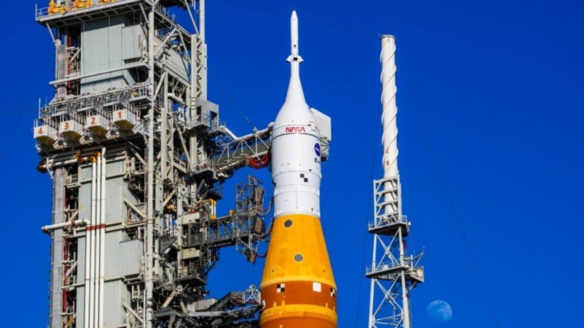 Công nghệ 23/2: Sứ mệnh Mặt Trăng gặp sự cố, Falcon 9 của SpaceX lập kỷ lục