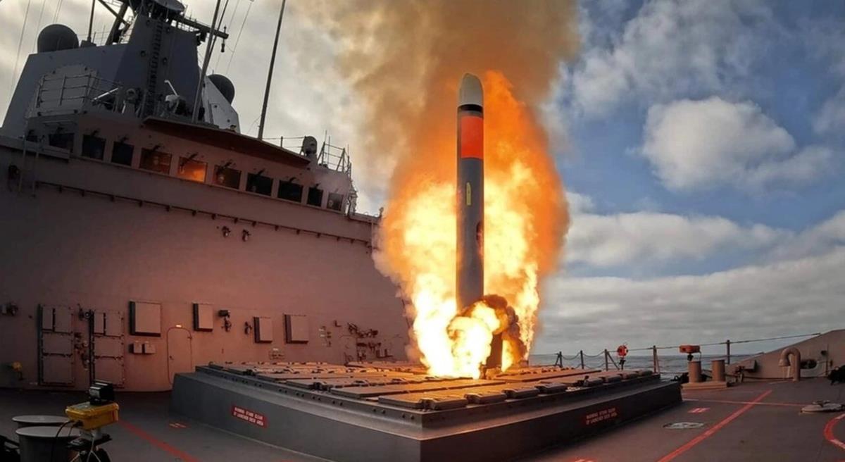 Mỹ 'bật đèn xanh' chuyển tên lửa Tomahawk cho Ukraine, Nga phản ứng