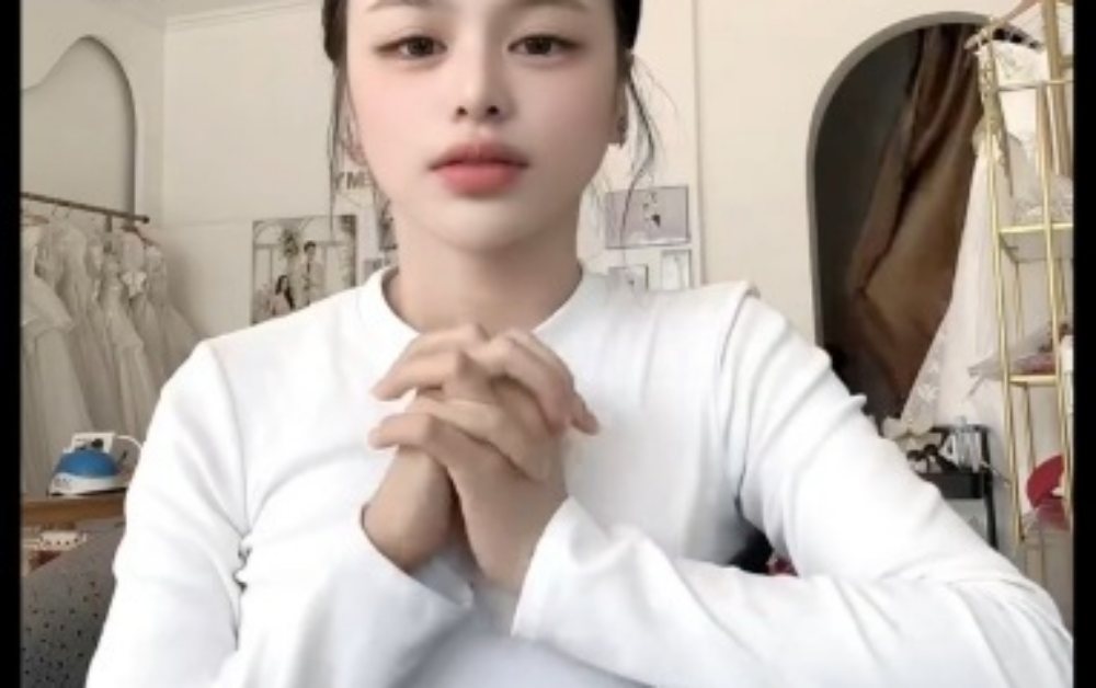 Như chu lộ clip tình tứ với bạn trai gây xôn xao mạng xã hội