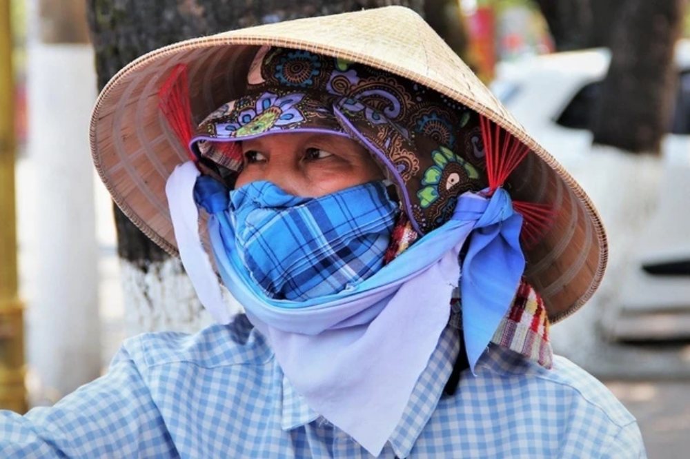 Dự báo thời tiết 4/4: Miền Bắc mưa dông, miền Trung nắng nóng