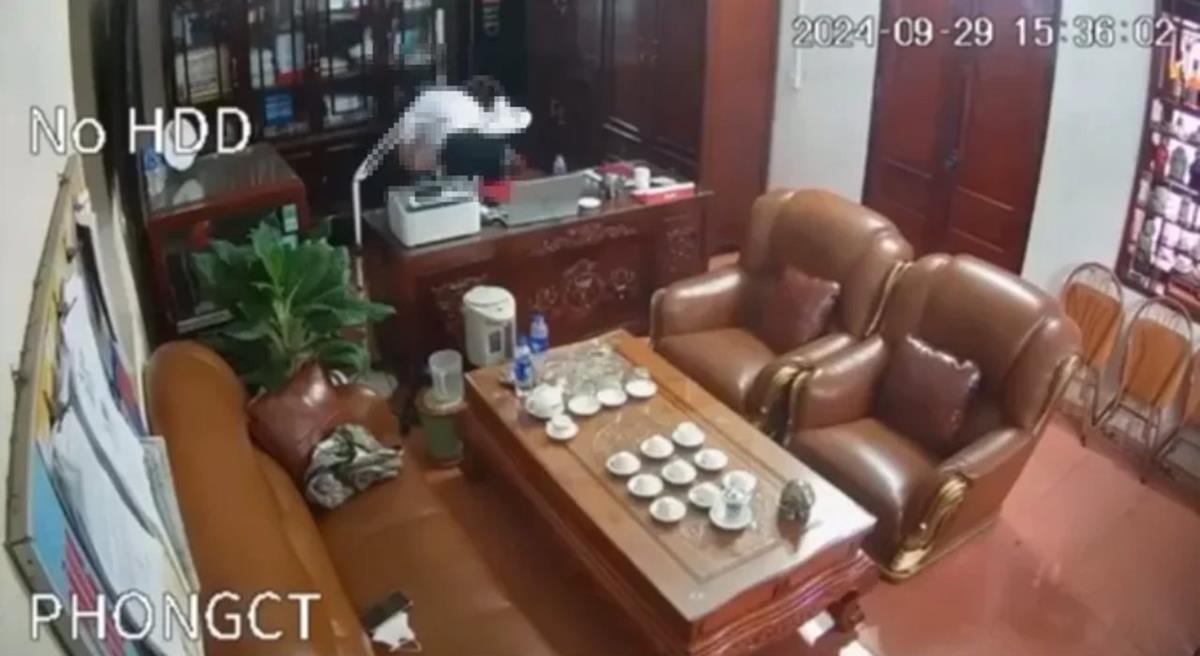 Xác minh vụ thầy giáo lộ hình ảnh nhạy cảm qua camera tại phòng làm việc