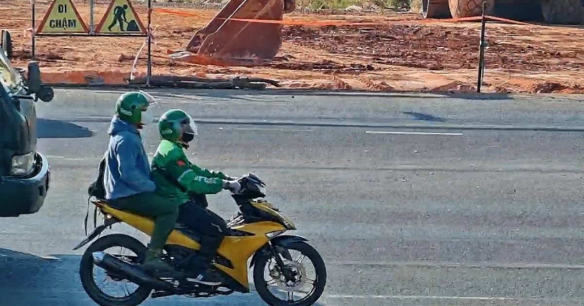 Bộ Công an cung cấp đặc điểm nhận dạng 2 kẻ cướp ngân hàng ở Gia Lai