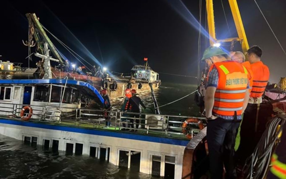 Vụ lật tàu trên vịnh Hạ Long: 35 người tử nạn, 4 người mất tích