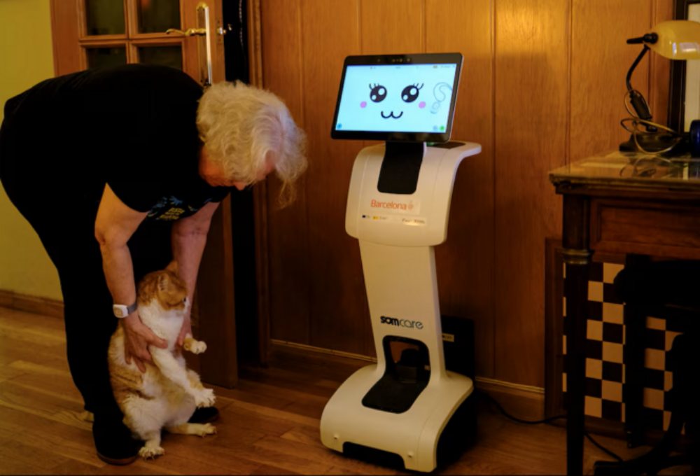 Công nghệ 28/2: Robot nhảy múa cùng người cao tuổi, Google Maps gỡ hạn chế