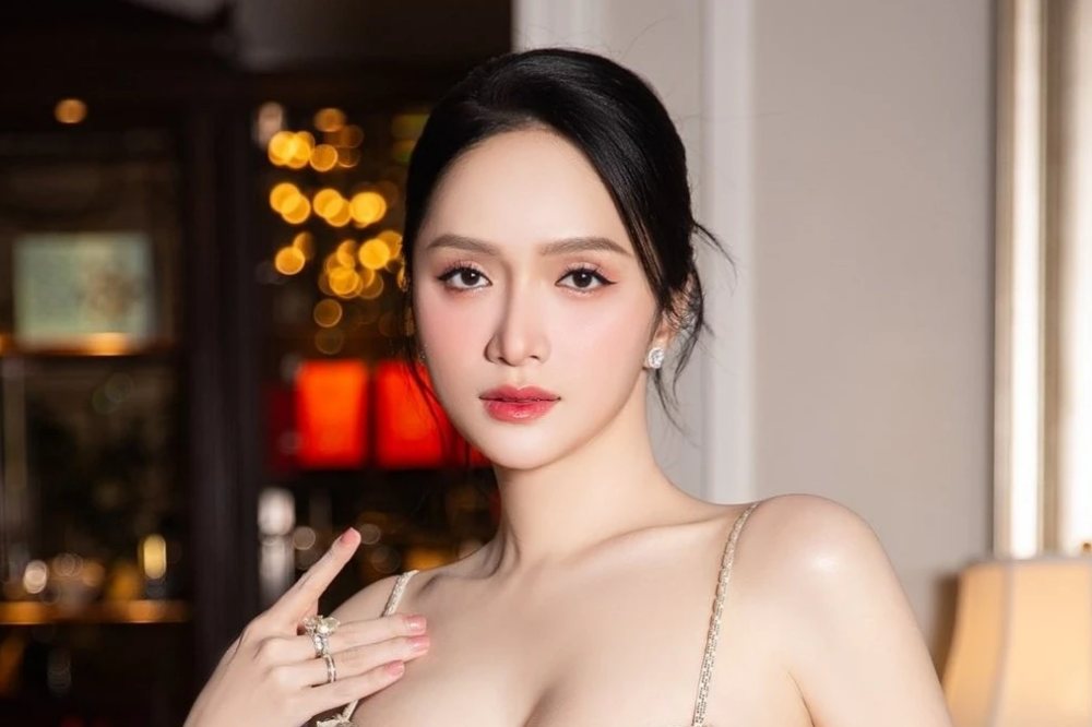 Tranh cãi chuyện hoa hậu chuyển giới Hương Giang thi Miss Universe