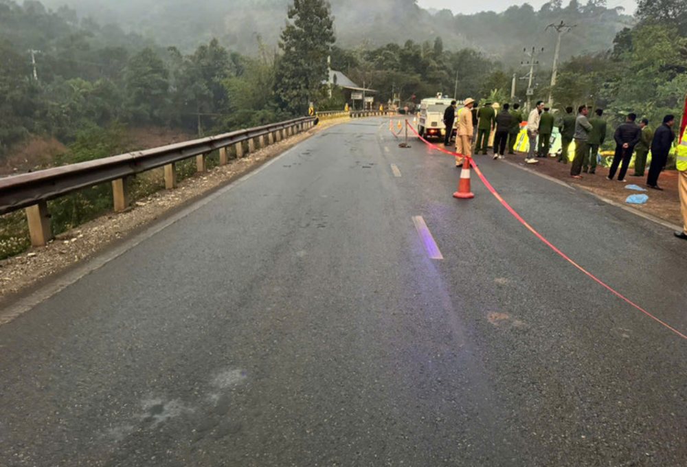 Lật xe khách ở Sơn La, 3 người tử vong