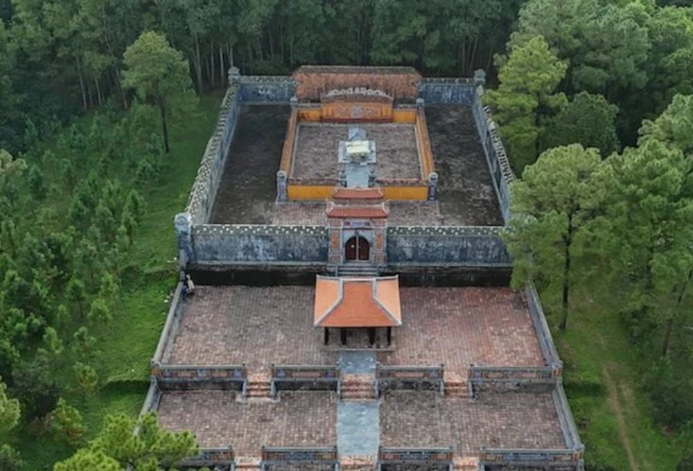 Công trình lạ trong di tích lăng Thái hậu Từ Dũ: UBND TP Huế chỉ đạo gì?