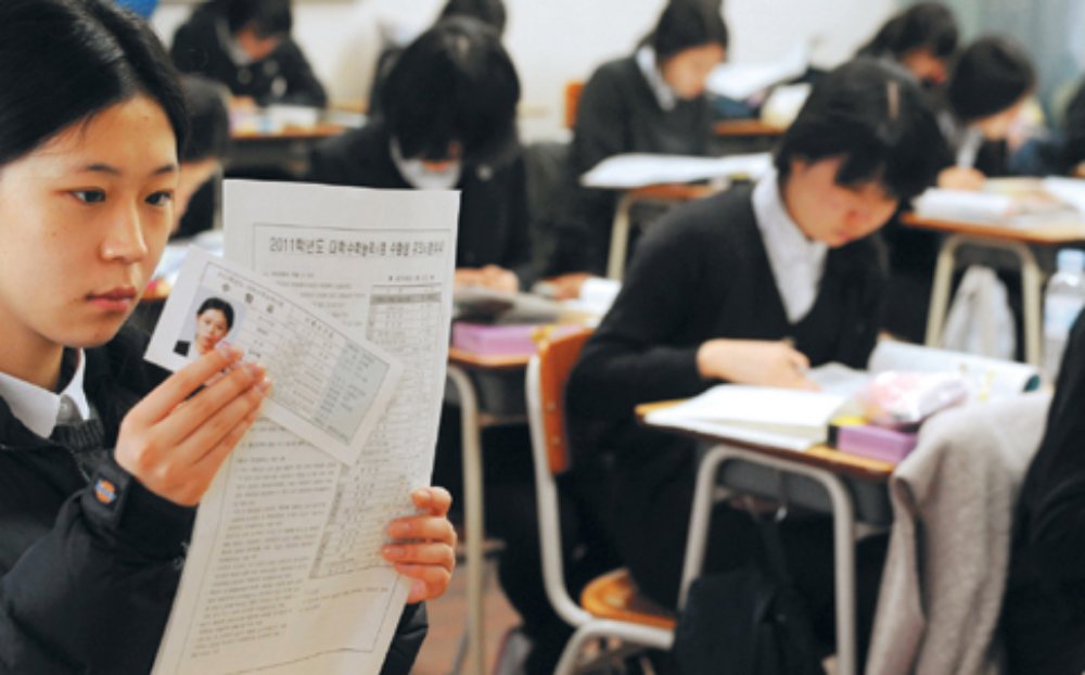Cả Hàn Quốc “nín thở” trong ngày thi đại học