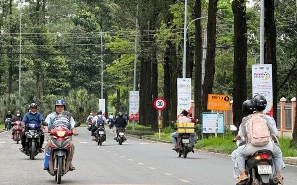 TP.HCM chuyển lạnh, sắp đón đợt mưa lớn