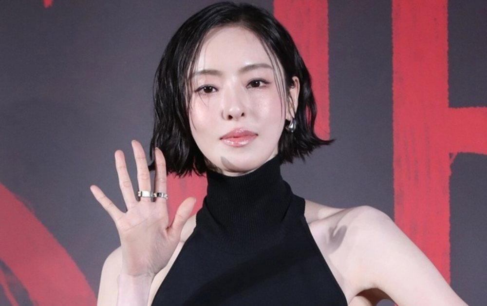 Lee Da Hee đi họp báo phim mới mà ngỡ tổng tài giá đáo