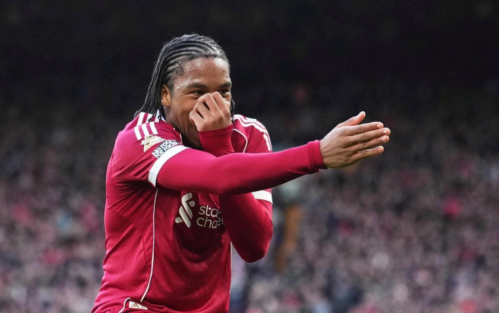 Salah và tài năng 17 tuổi tỏa sáng, Liverpool đánh bại Fulham tại Anfield