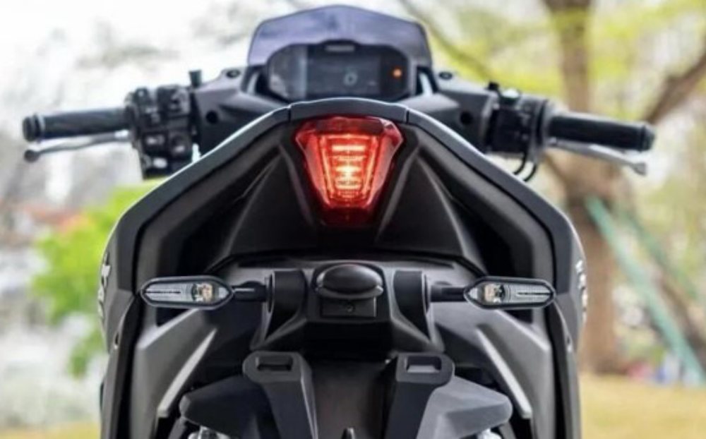 Tin xe hot 4/4: Yamaha ra mắt ‘vua xe ga’ 155cc mới ‘nét’ hơn Honda Air Blade và Vario, giá cực rẻ